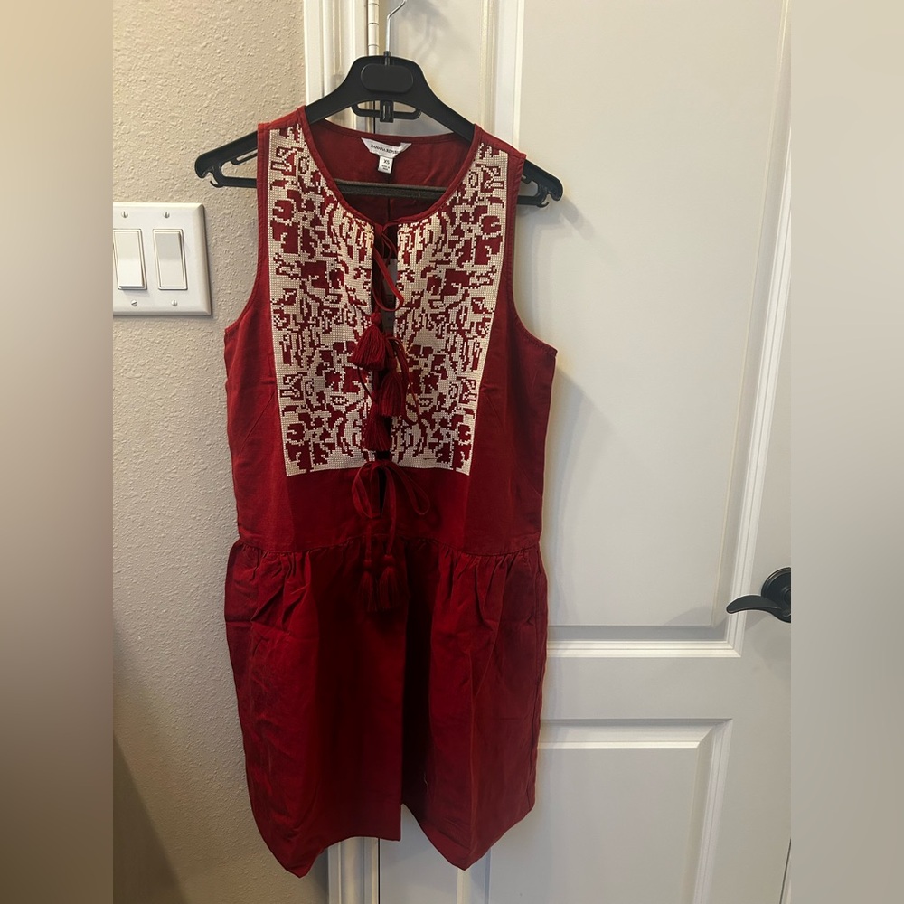 Banana Republic Embroidered Tencel Linen Mini Dress, size: XS, Red Currant - Picture 5 of 7